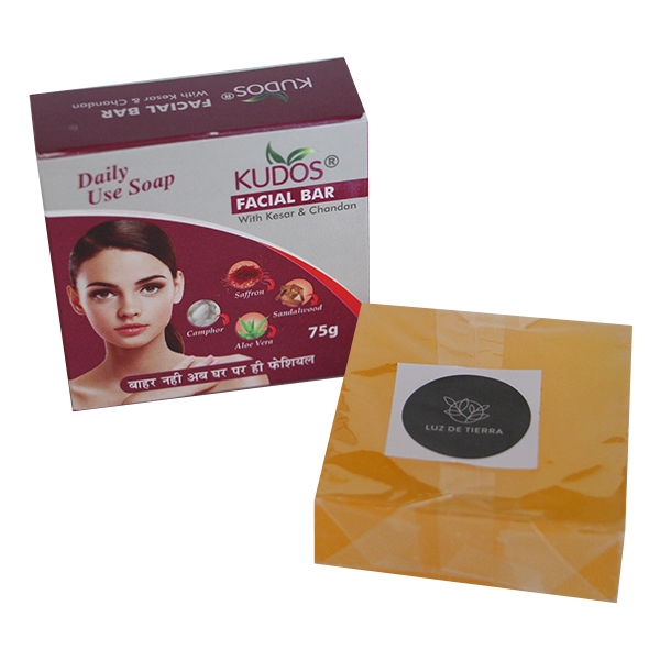 Jabón facial de aloe vera con azafrán y sándalo