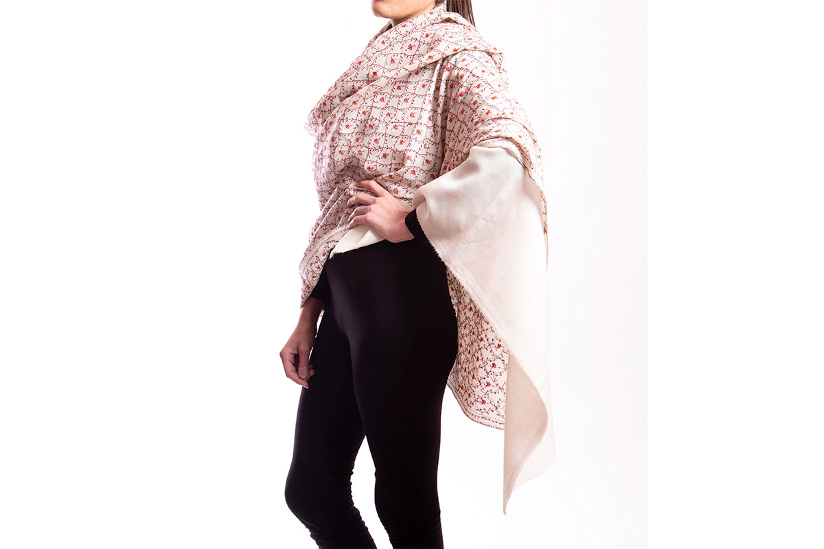 Pashmina de lana grueso de cashmere, bordada a mano, blanco