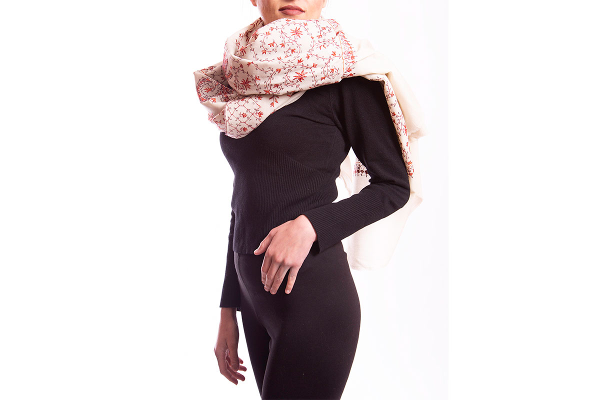 Pashmina de lana grueso de cashmere, bordada a mano, blanco